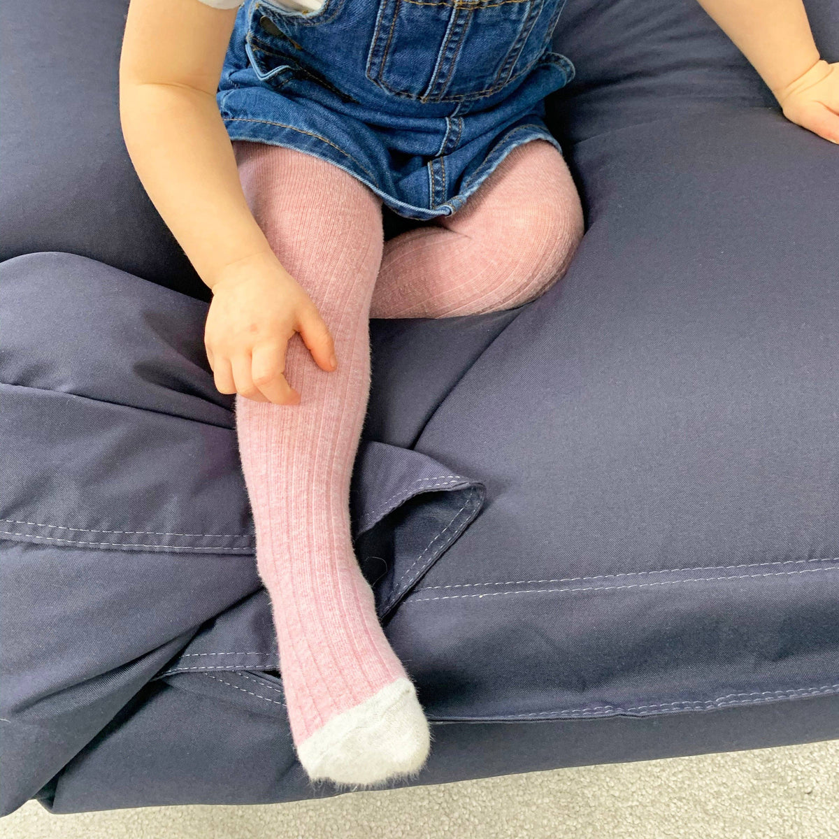 The Little Sock Company Body côtelé antidérapant pour bébé - Vieux rose