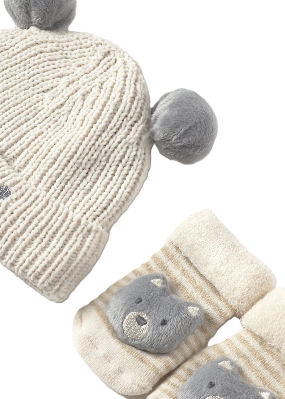 Mayoral Hat and sock set ceramica